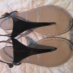 Elle sandals